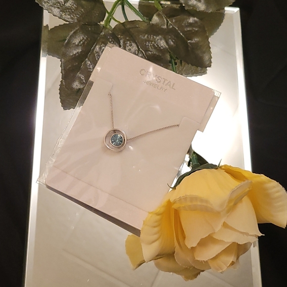 🎉HOST PICK🎉NEW CRYSTAL NECKLACE - Picture 5 of 5